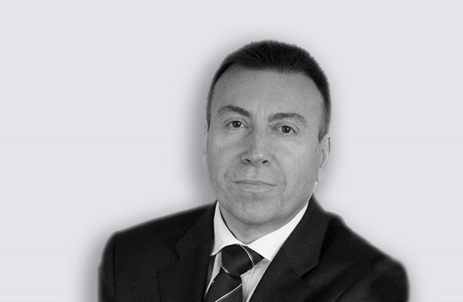 Head and shoulders image of Phil Thompson